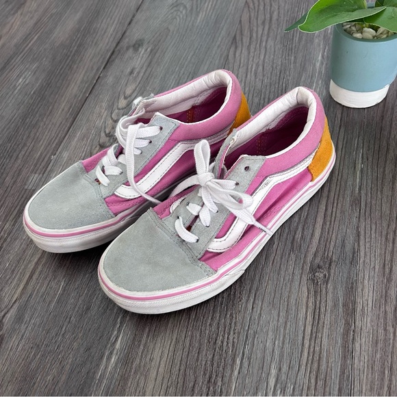 VANS kids Old Skool shoes
size 2.0 - Picture 8 of 9